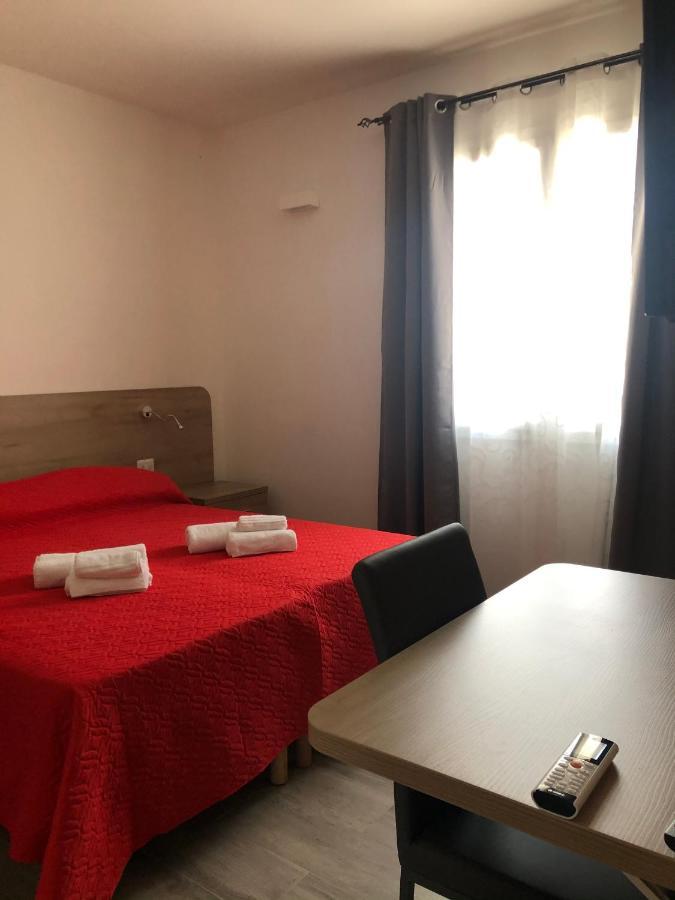 Affittacamere Su Caboni Tortolì Kültér fotó